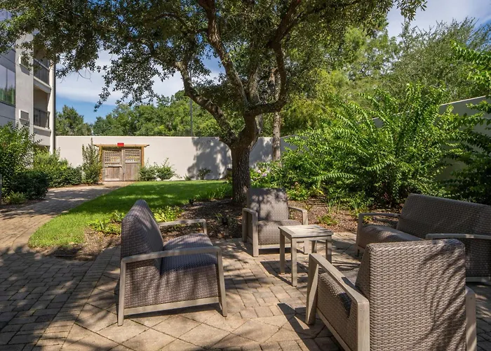 Courtyard By Marriott Craft Farms Hotel 3*