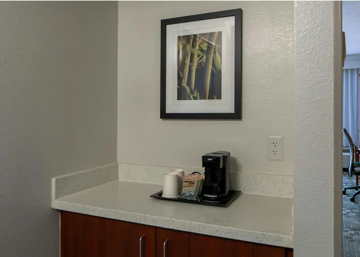 Hotel Courtyard By Marriott Craft Farms 3*