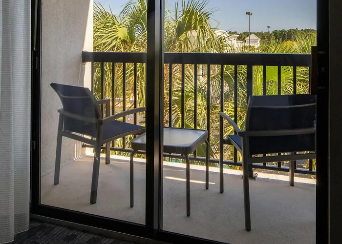 Hotel Courtyard By Marriott Craft Farms