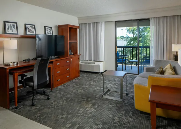 Courtyard By Marriott Craft Farms 3*