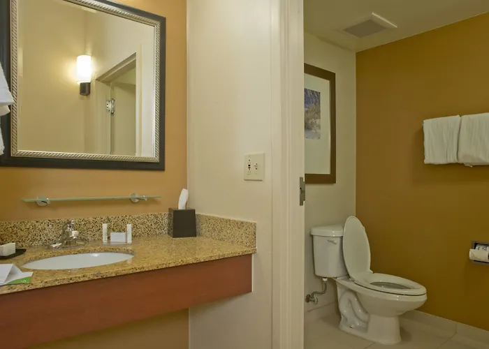 Courtyard By Marriott Craft Farms 3*