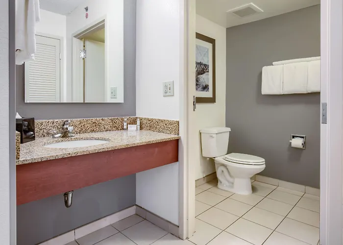 Courtyard By Marriott Craft Farms Hotel 3*