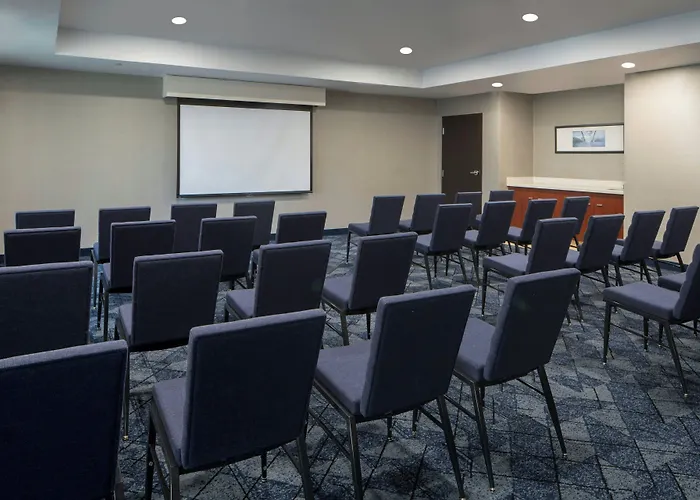 Courtyard By Marriott Craft Farms Hotel