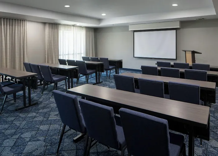 Courtyard By Marriott Craft Farms Hotel